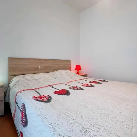 In 24630 Διαμέρισμα Μπιμπιόνε
